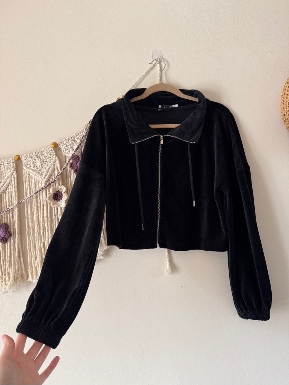 JustFab Black Velvet Zip-Up Cropped Bomber